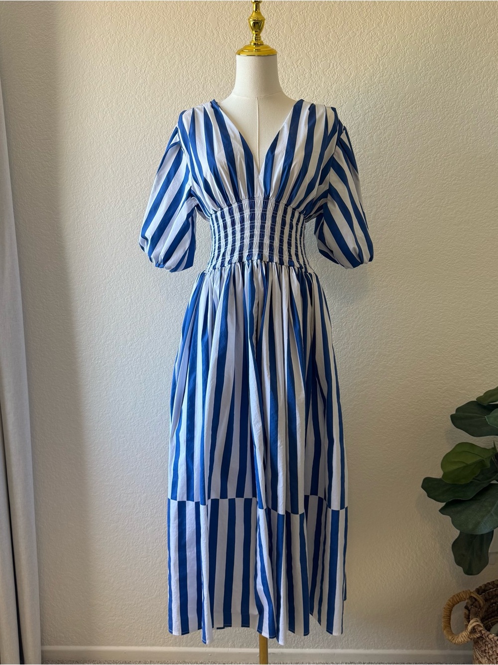 AYR The Extra Extra Marais Blue White Regatta Stripe Dress Size Medium